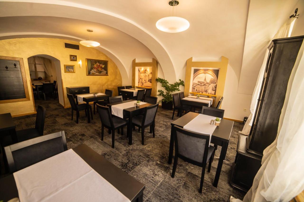 Hotel Bila Pani Jindrichuv Hradec Εξωτερικό φωτογραφία