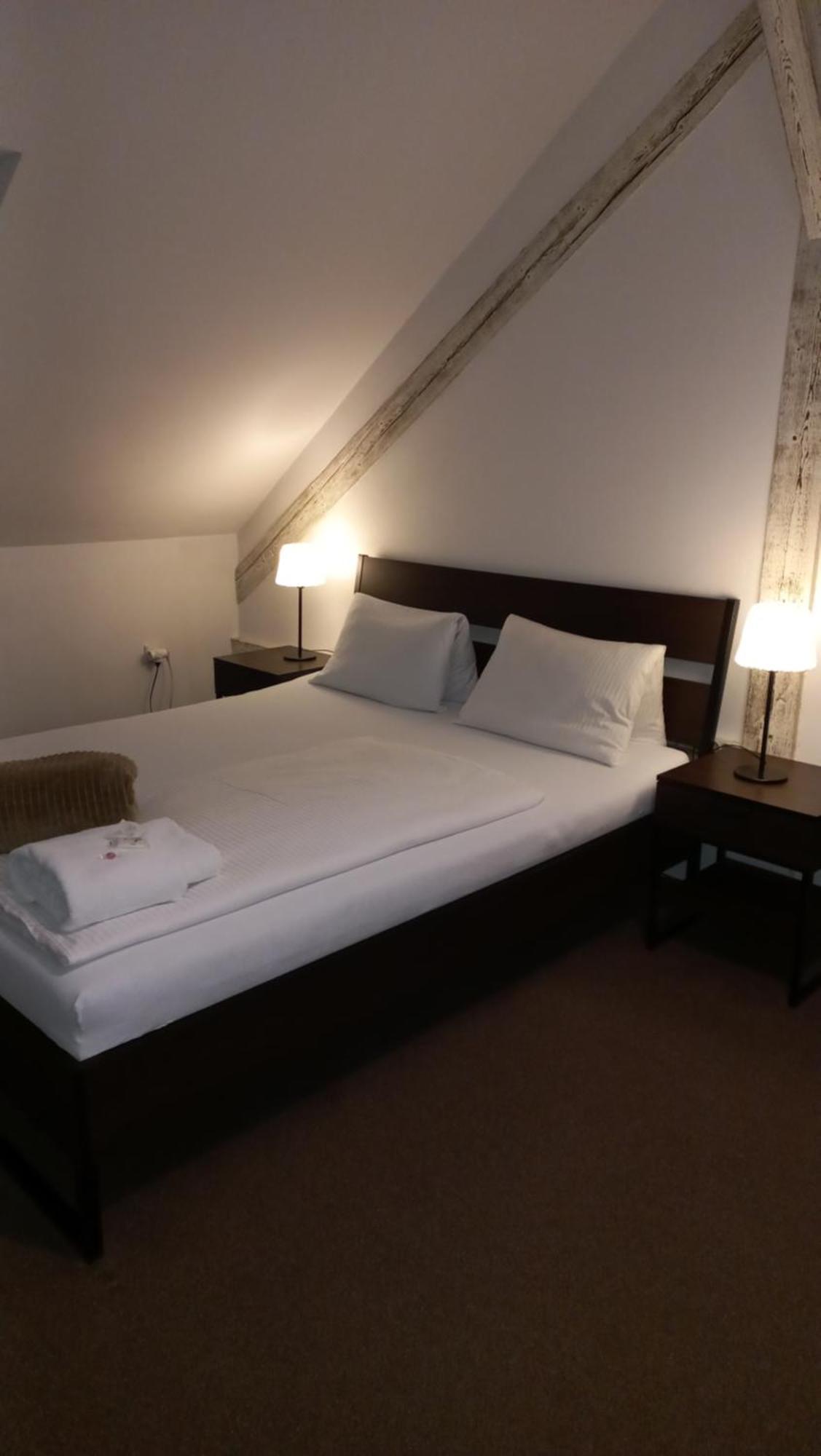 Hotel Bila Pani Jindrichuv Hradec Δωμάτιο φωτογραφία